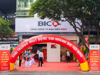 GRAND OPENING BIC